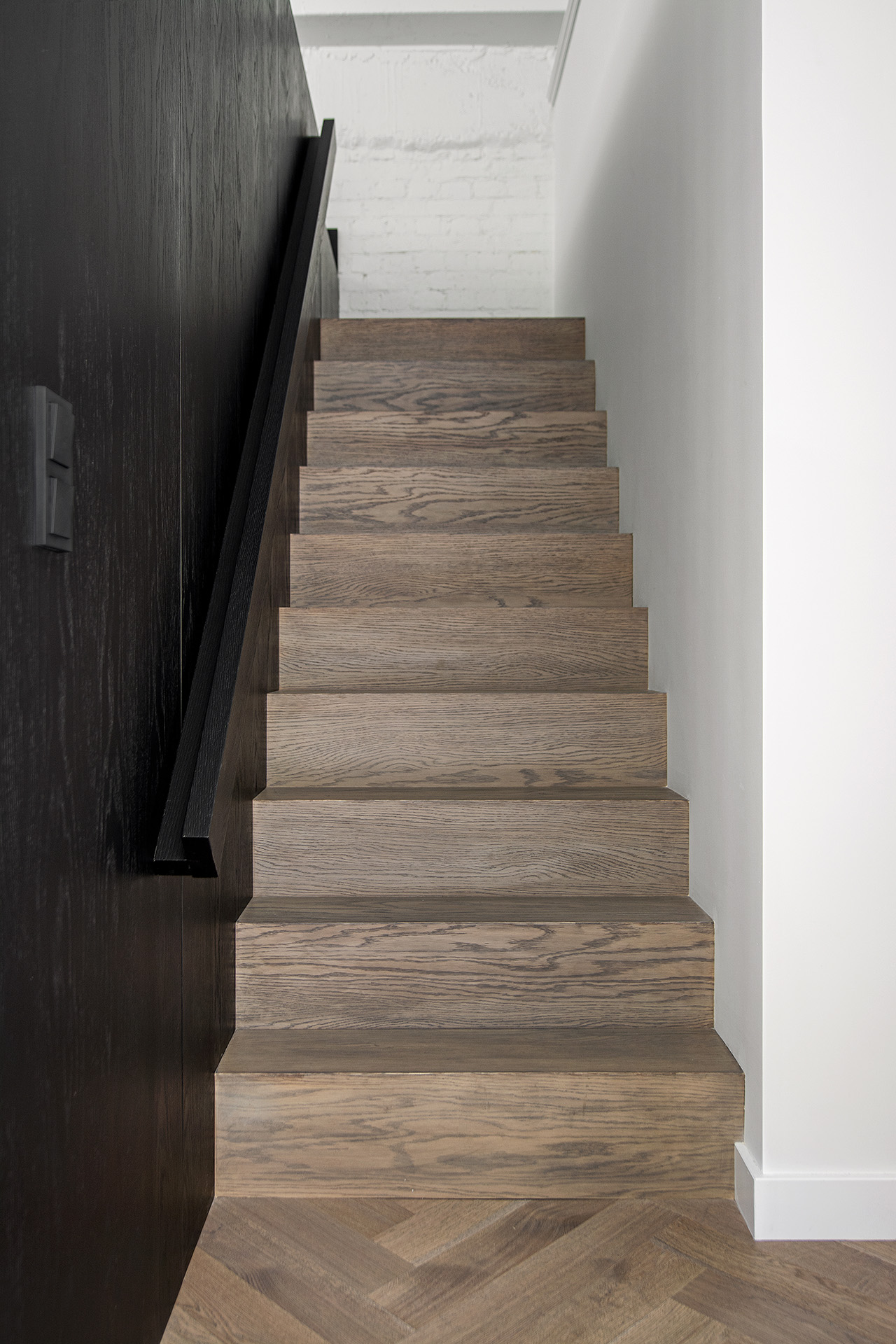 escalier contemporain en chêne