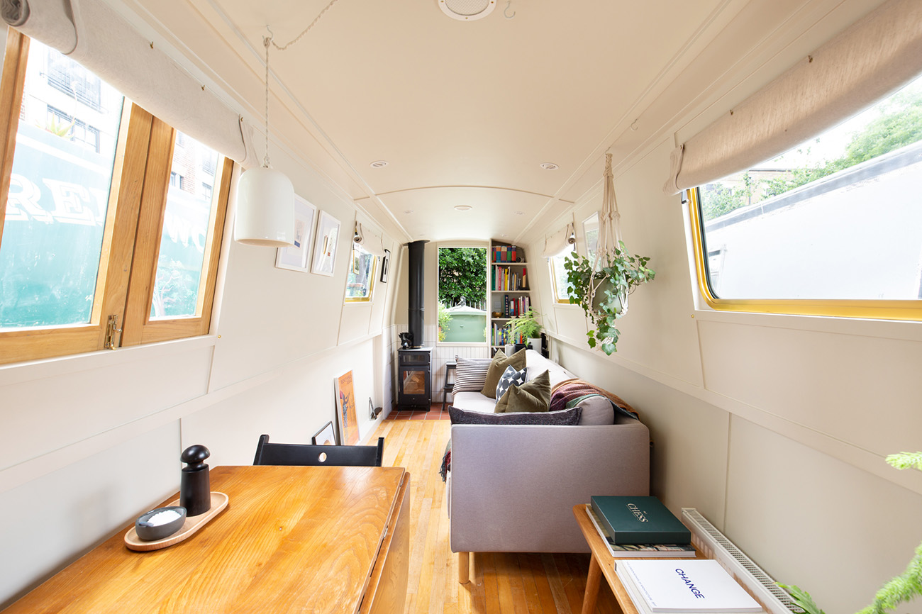 salon petite houseboat salon petite houseboat