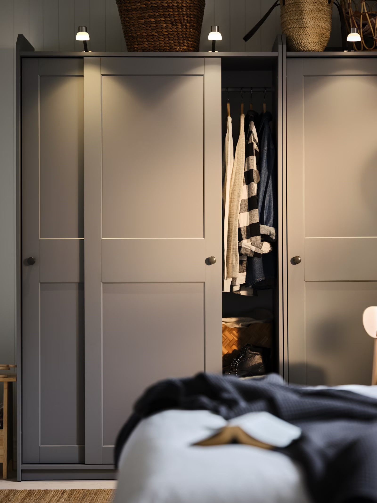 armoire dressing grise