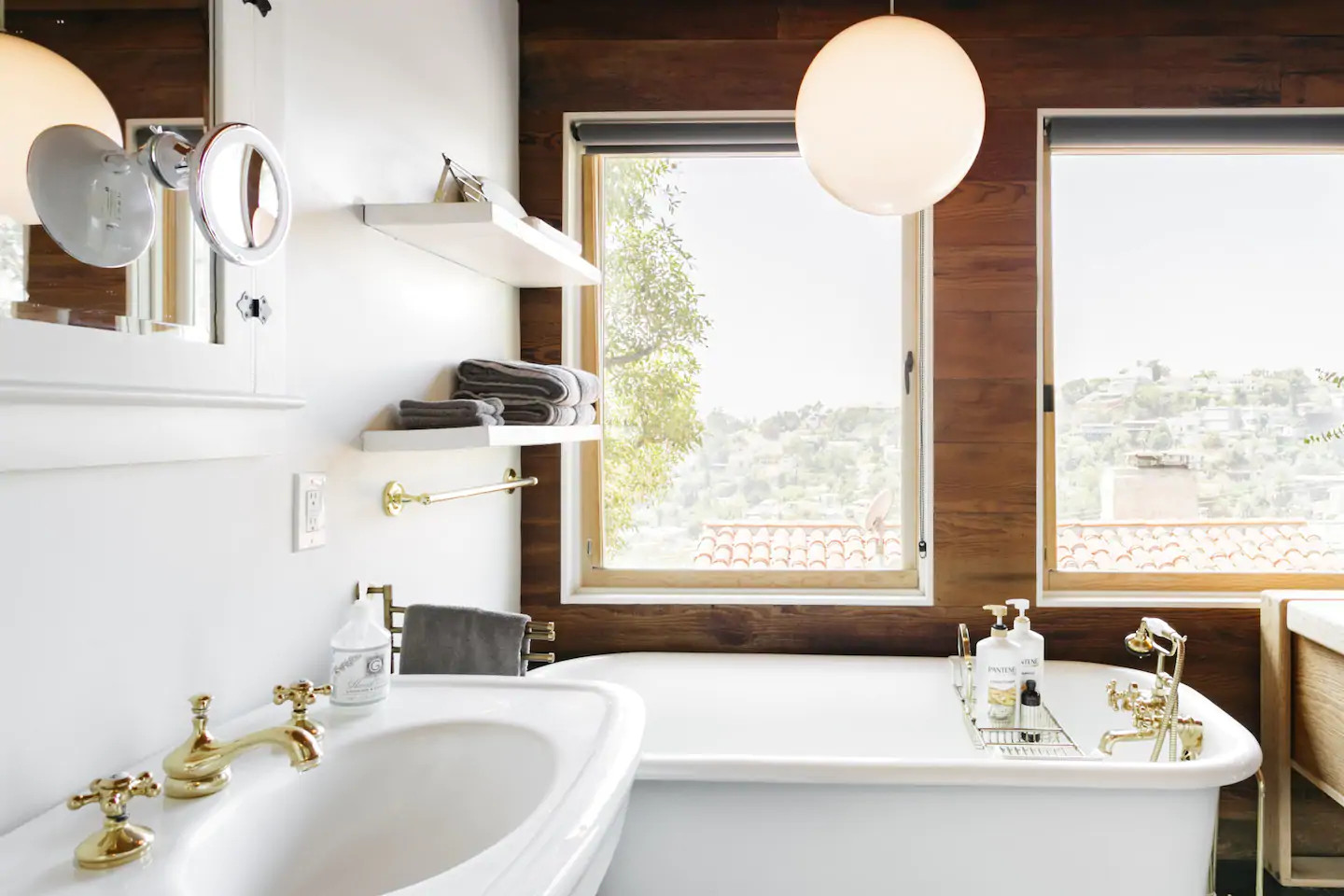 salle de bain avec vue 
