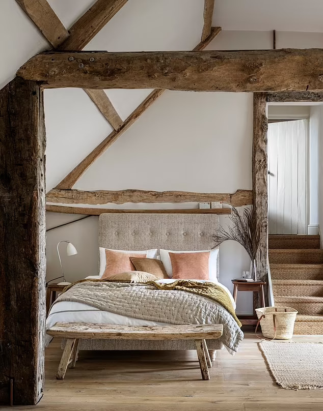 chambre avec poutres décoration design