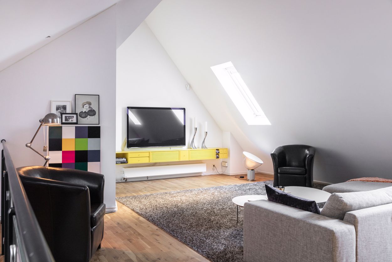 salon tv sur mezzanine