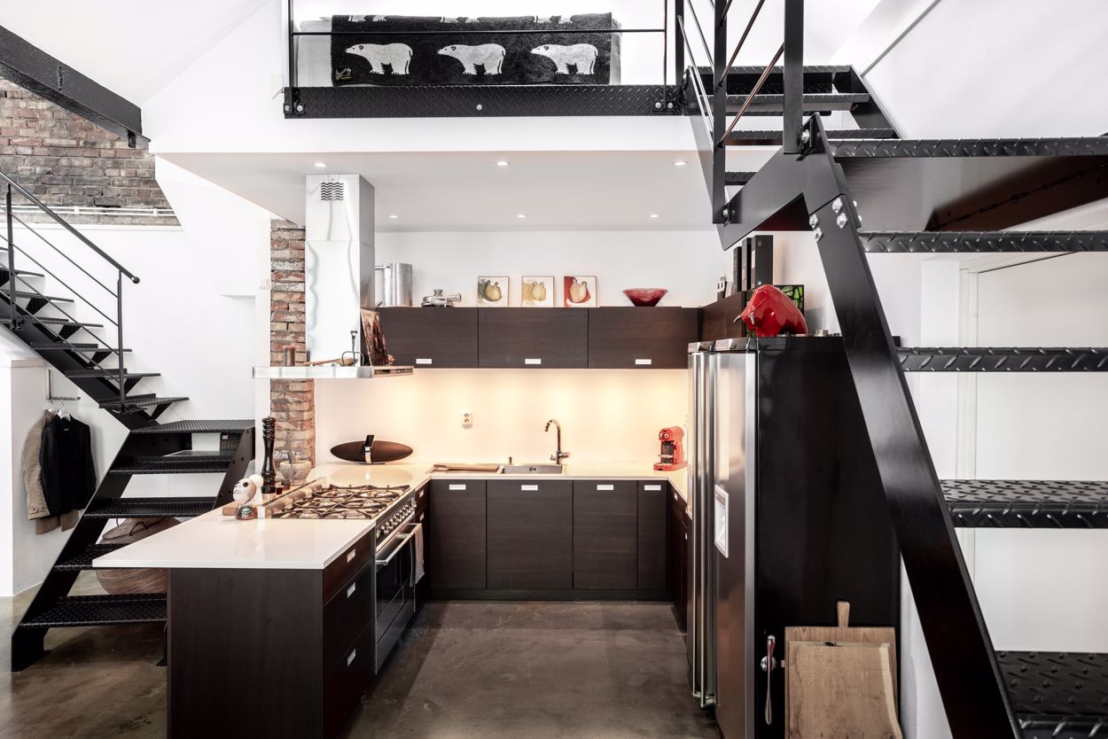 salon maison de ville avec deux mezzanines