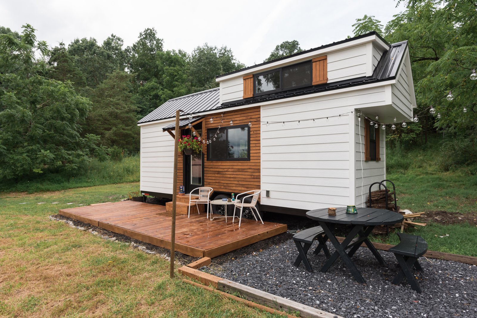 façade tiny house