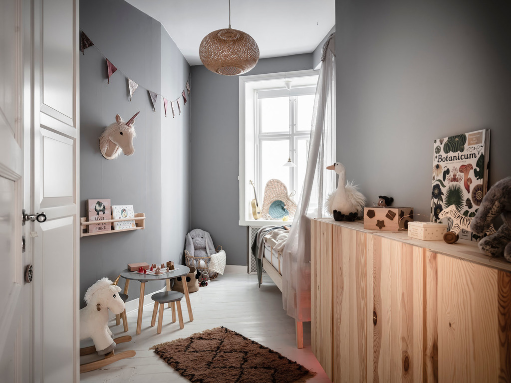 chambre d chambre d'enfant grise décoration scandinave