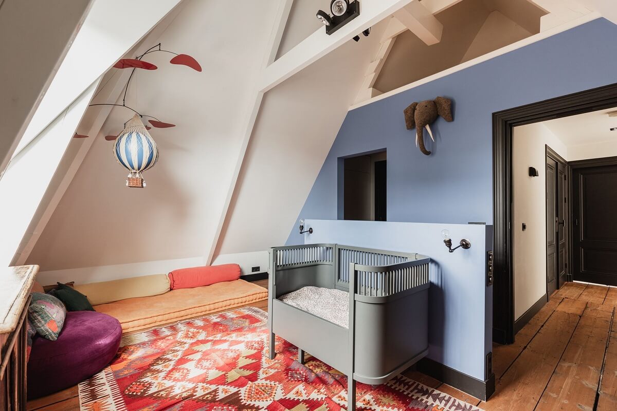 chambre enfant sous combles maison rénovée