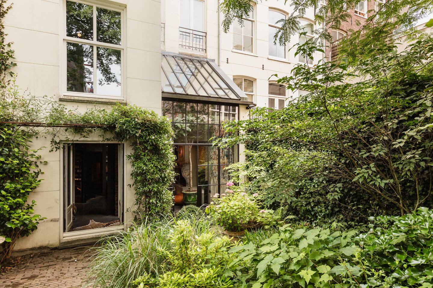 jardin de ville maison rénovée