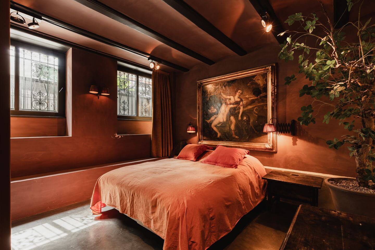 chambre avec plafond voûté maison rénovée