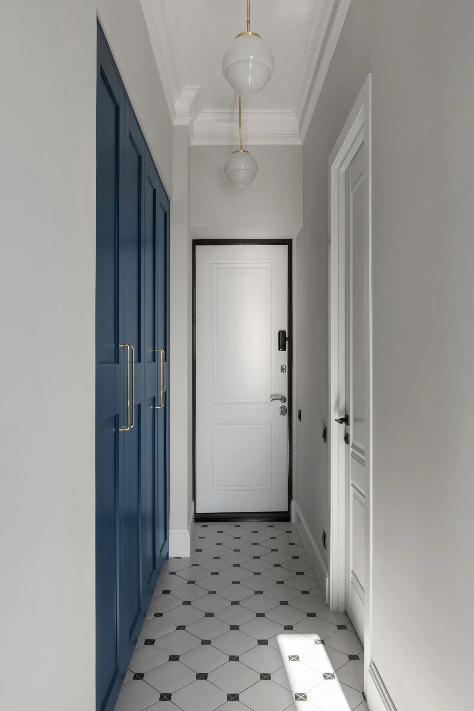 entrée avec meubles IKEA armoire PAX