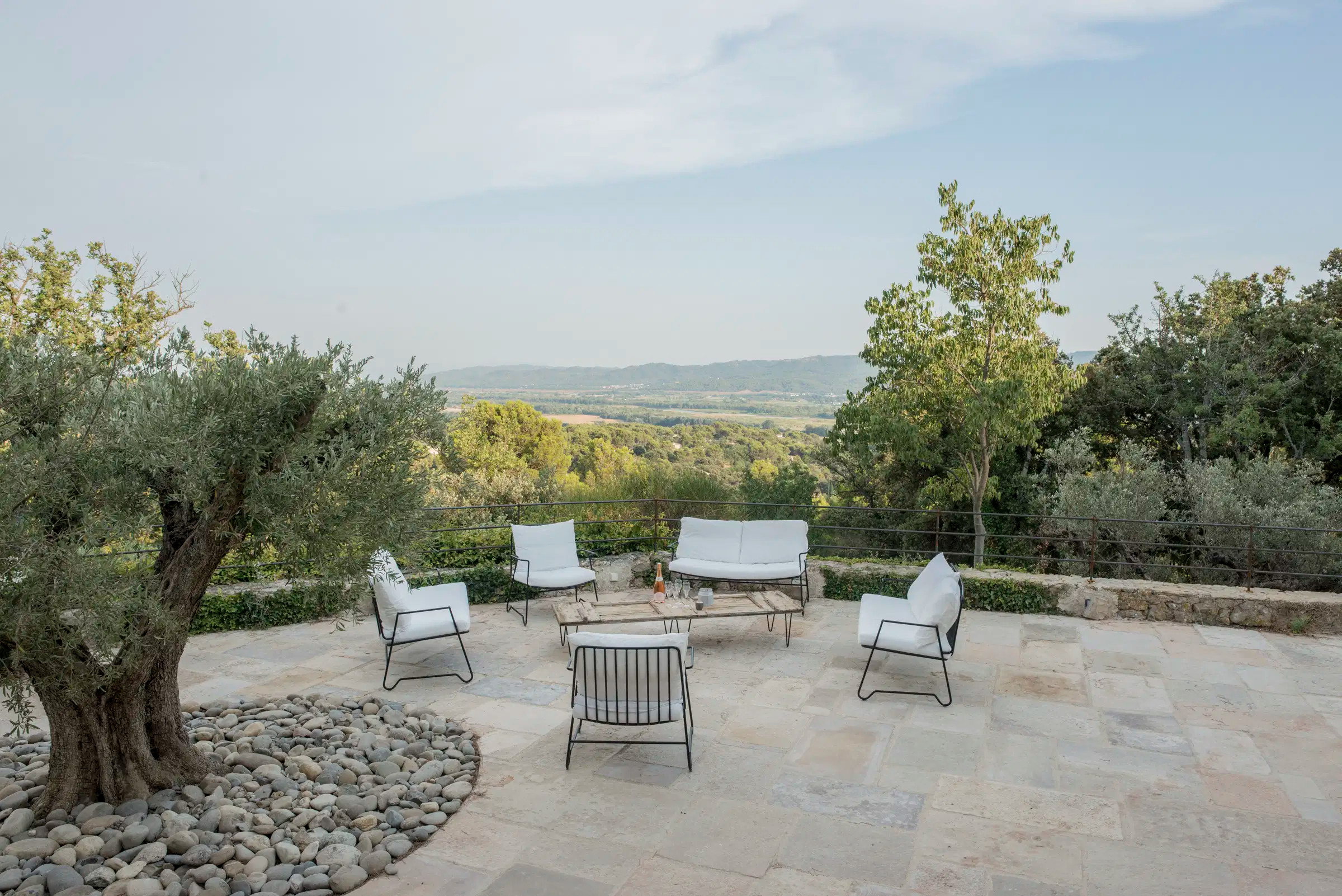 terrasse en pierre maison Provence terrasse en pierre maison Provence