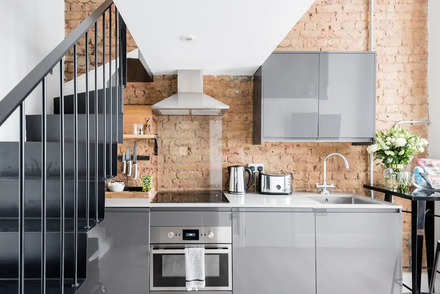 cuisine laquée grise studio loft Londres cuisine laquée grise studio loft Londres
