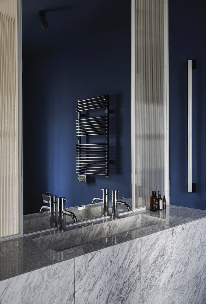 salle de bain design bleu
