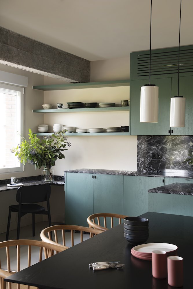 cuisine design verte avec îlot