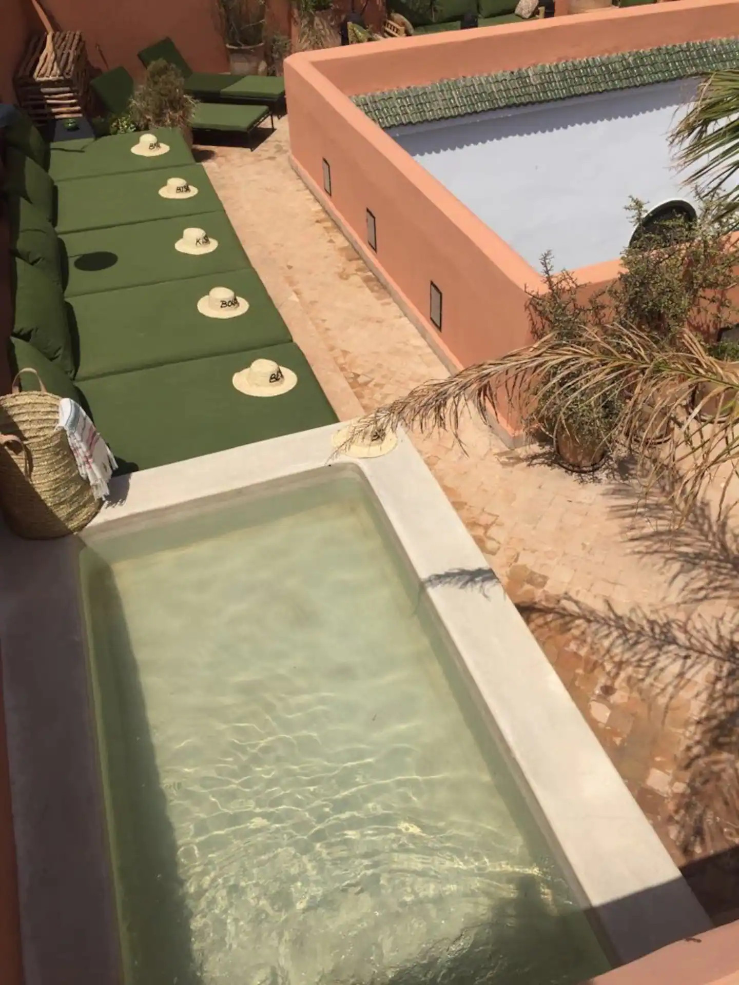 bassin piscine sur terrasse