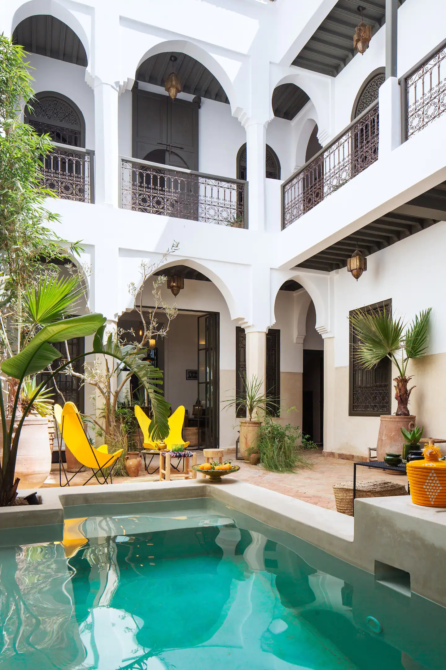 piscine dans patio riad