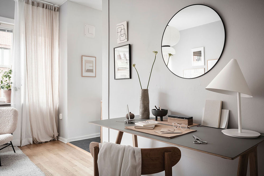 espace bureau dans salon studio