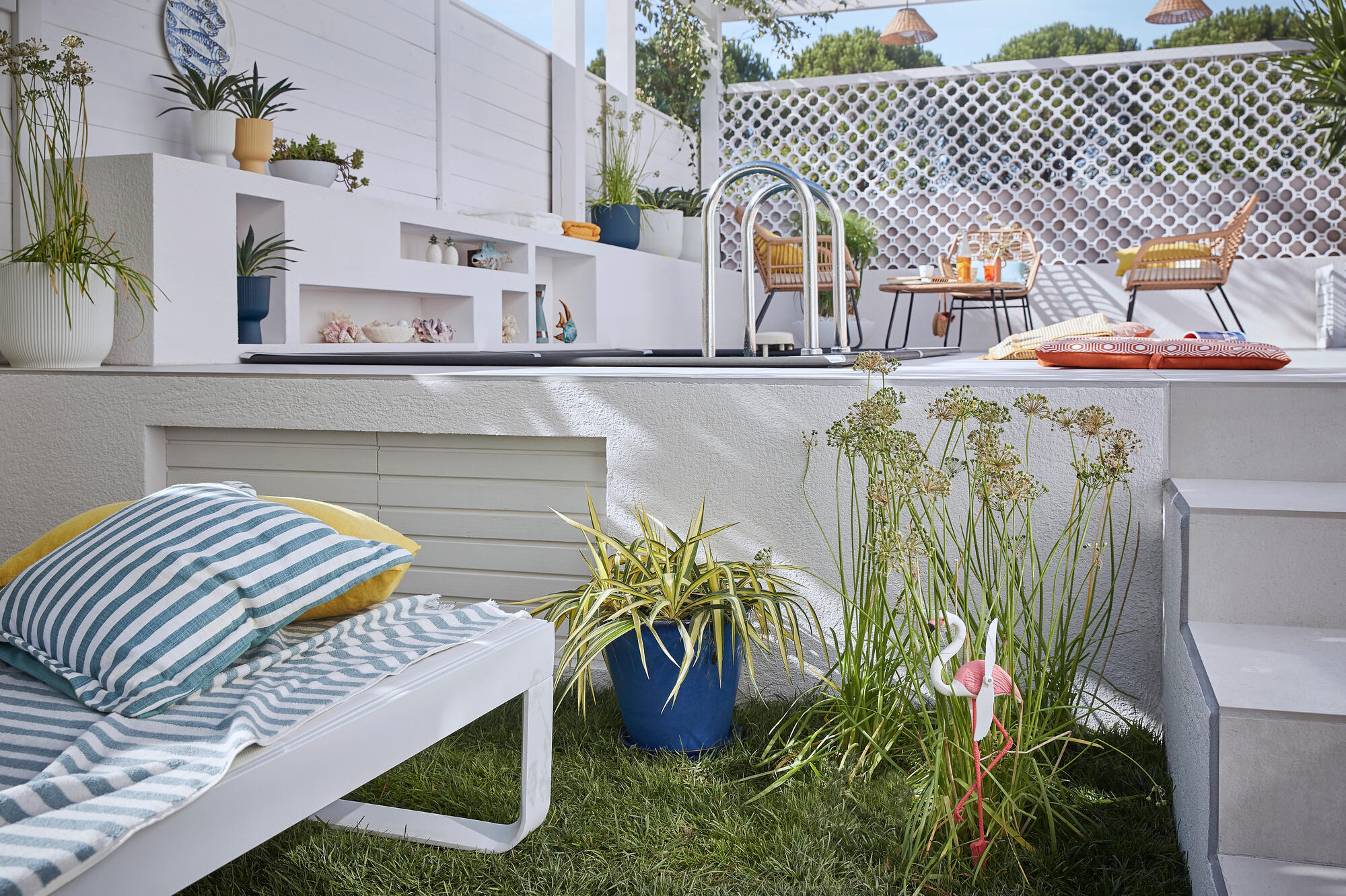 petit jardin avec mini piscine