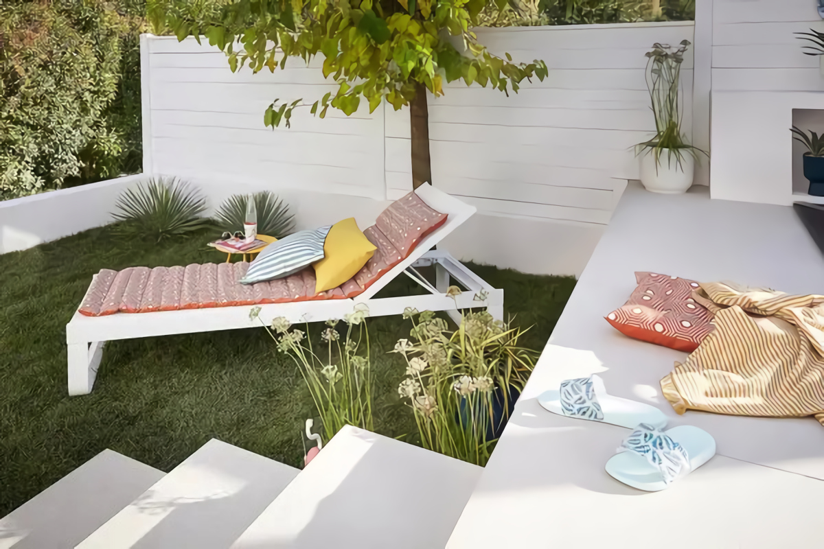 petit jardin décoration colorée