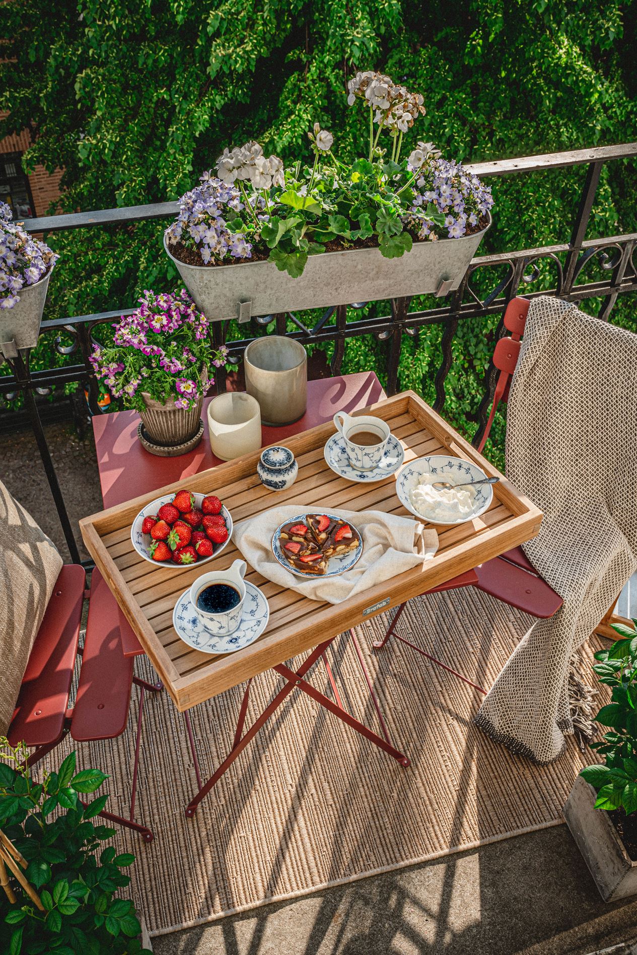 petit balcon sur cour petit balcon sur cour