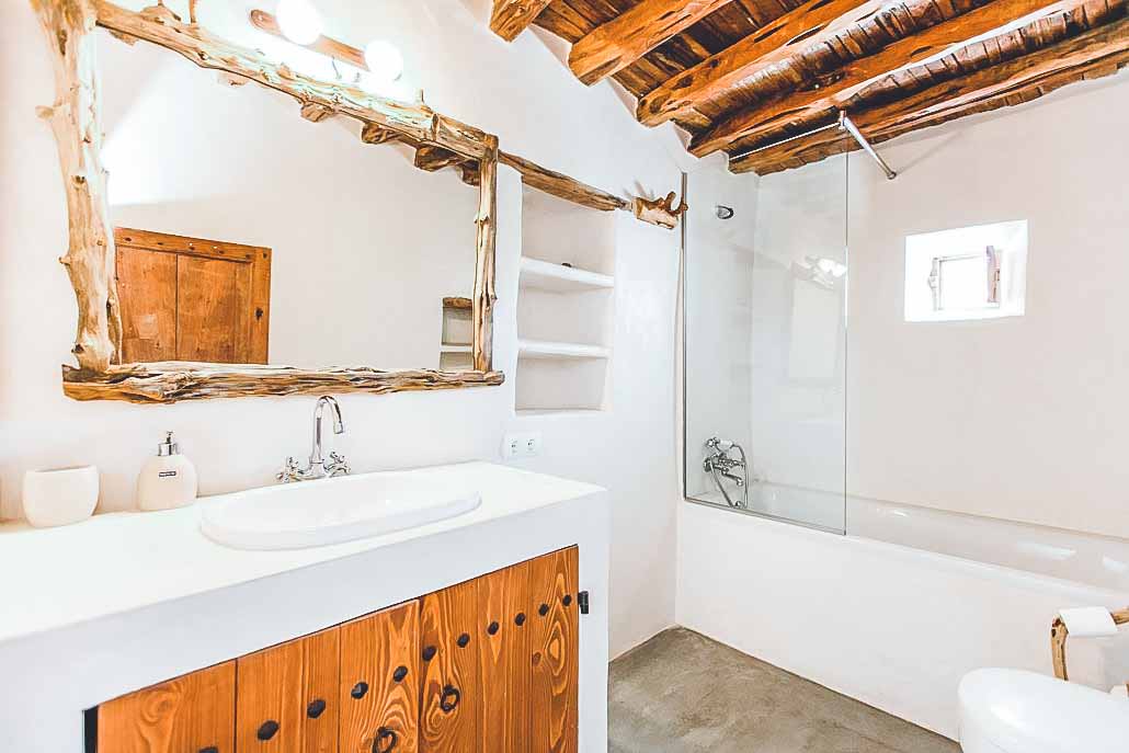 salle de bain rustique
