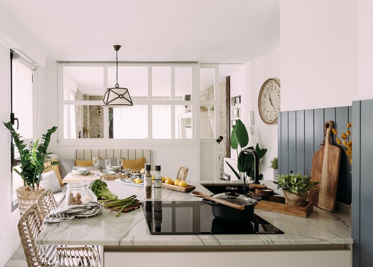cuisine avec coin repas maison rénovée