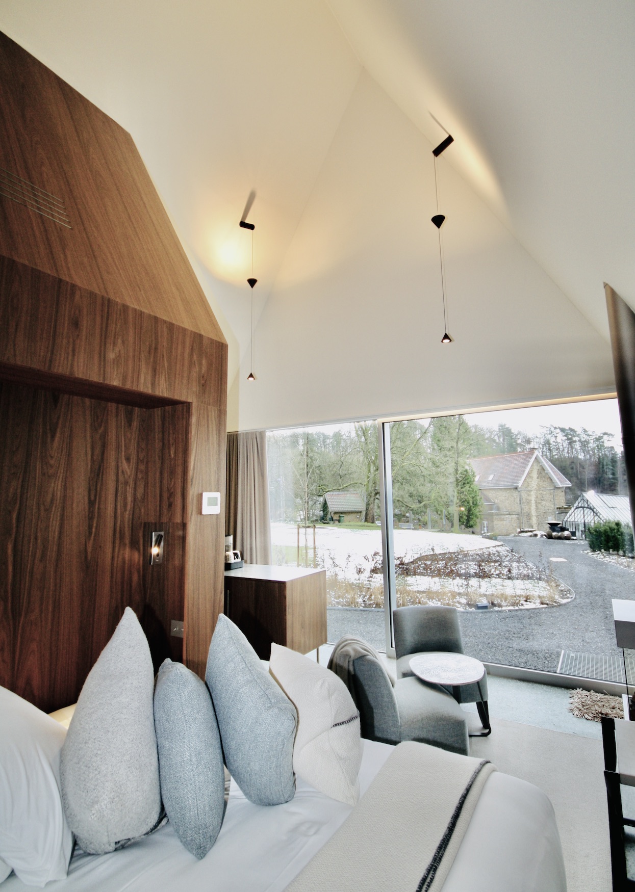 chambre et salon cabane vitrée design