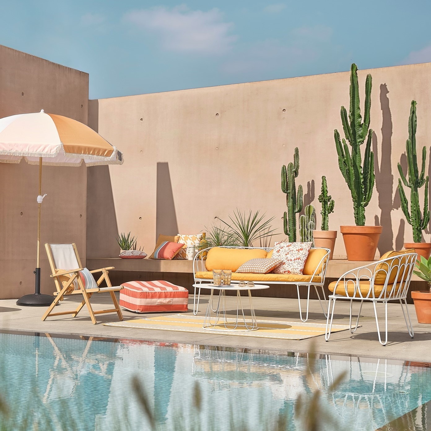 terrasse décoration colorée avec piscine terrasse décoration colorée avec piscine
