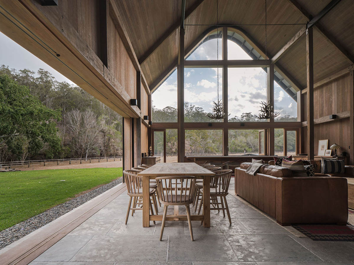 salon et salle à manger maison en bois The Barn