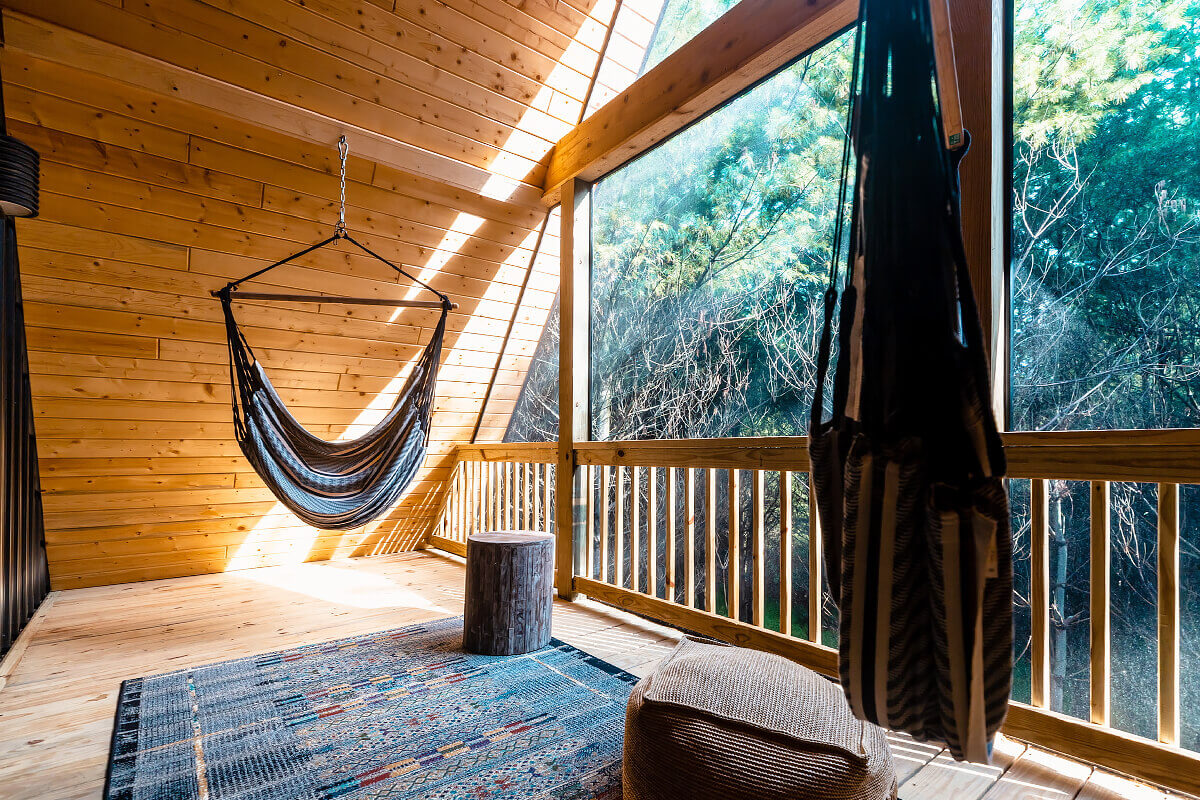 terrasse avec hamac maison en bois