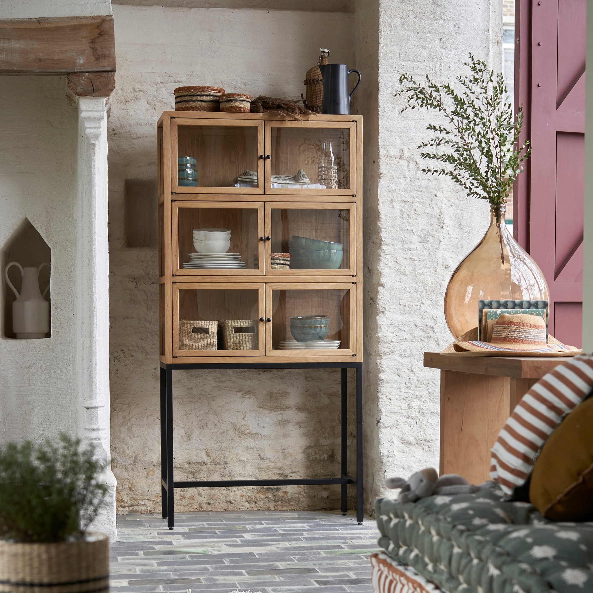 salon avec vitrine La Redoute Intérieurs 2022