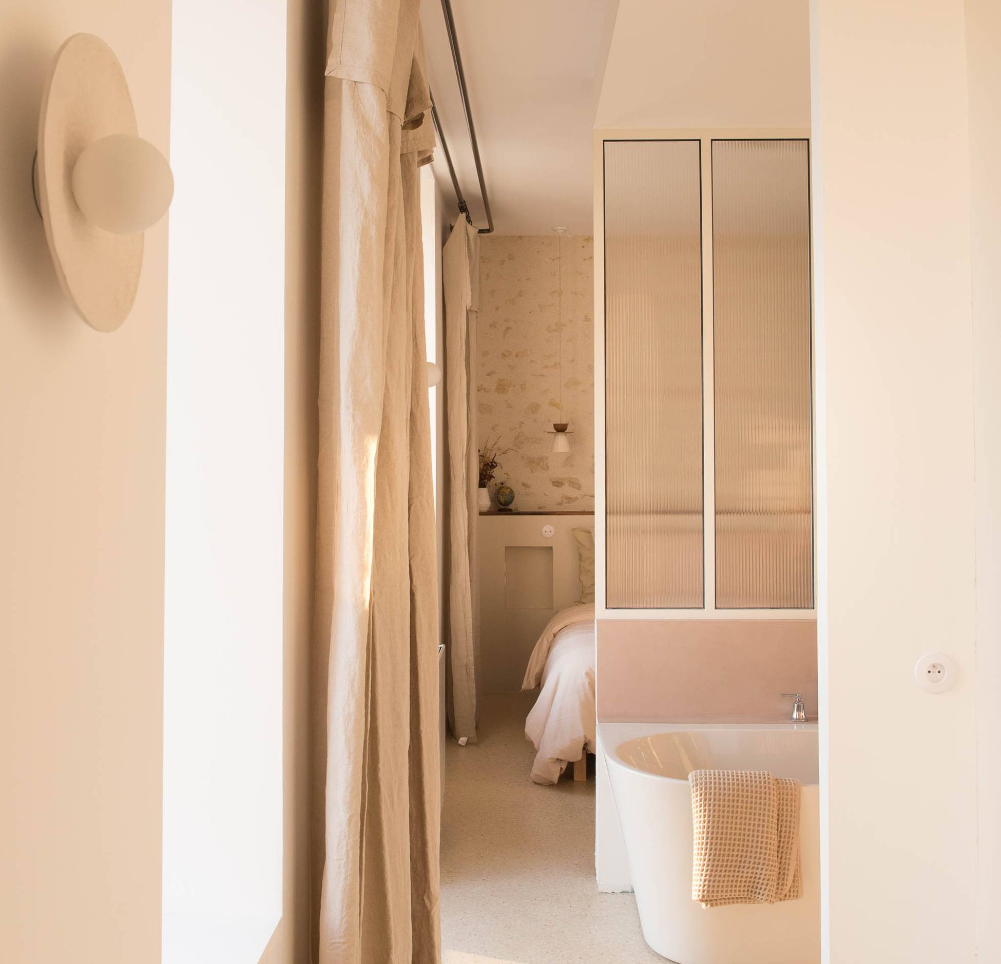 chambre avec salle de bain grange rénovée chambre avec salle de bain grange rénovée