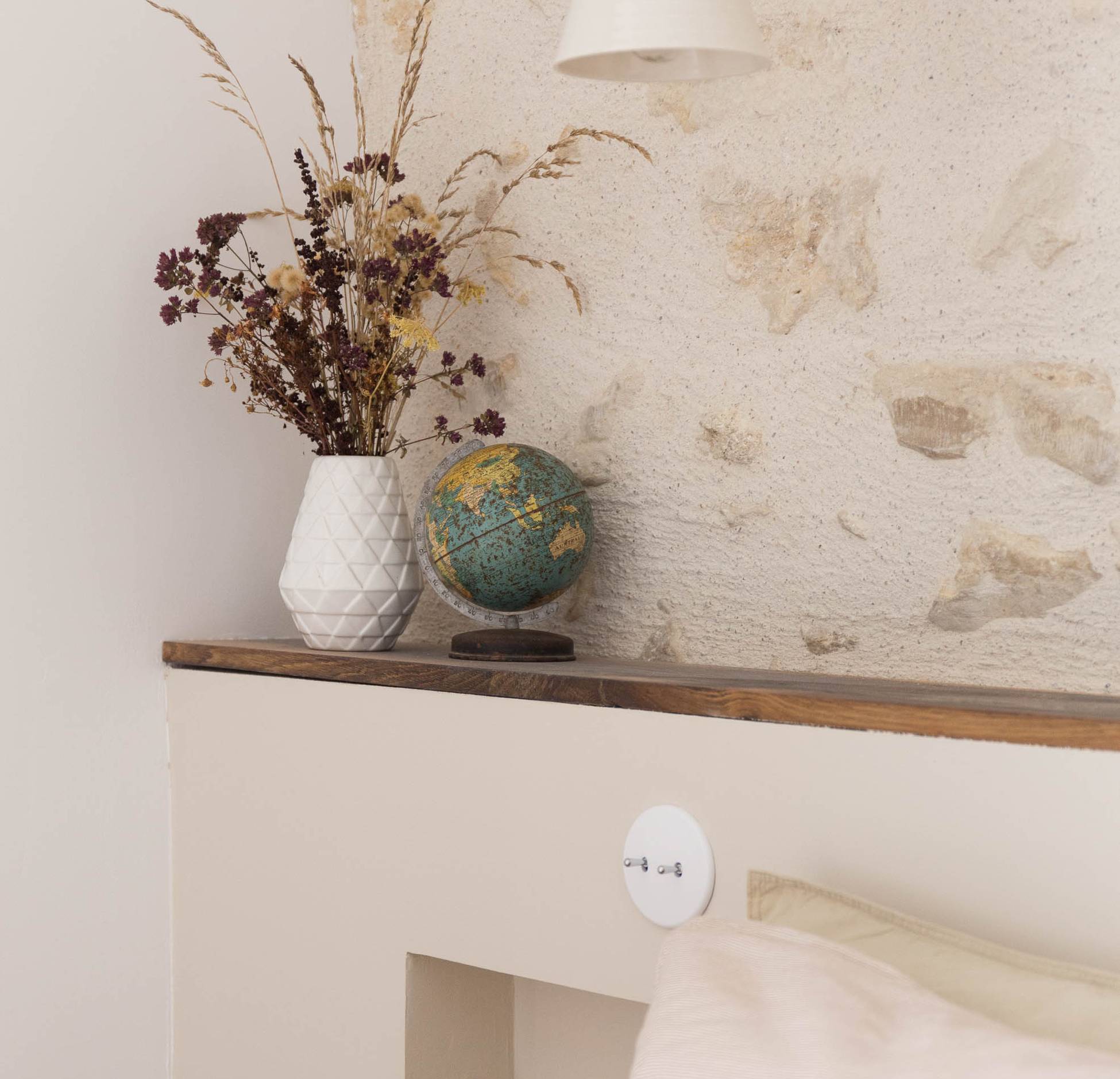 chambre avec mur de pierres grange rénovée chambre avec mur de pierres grange rénovée
