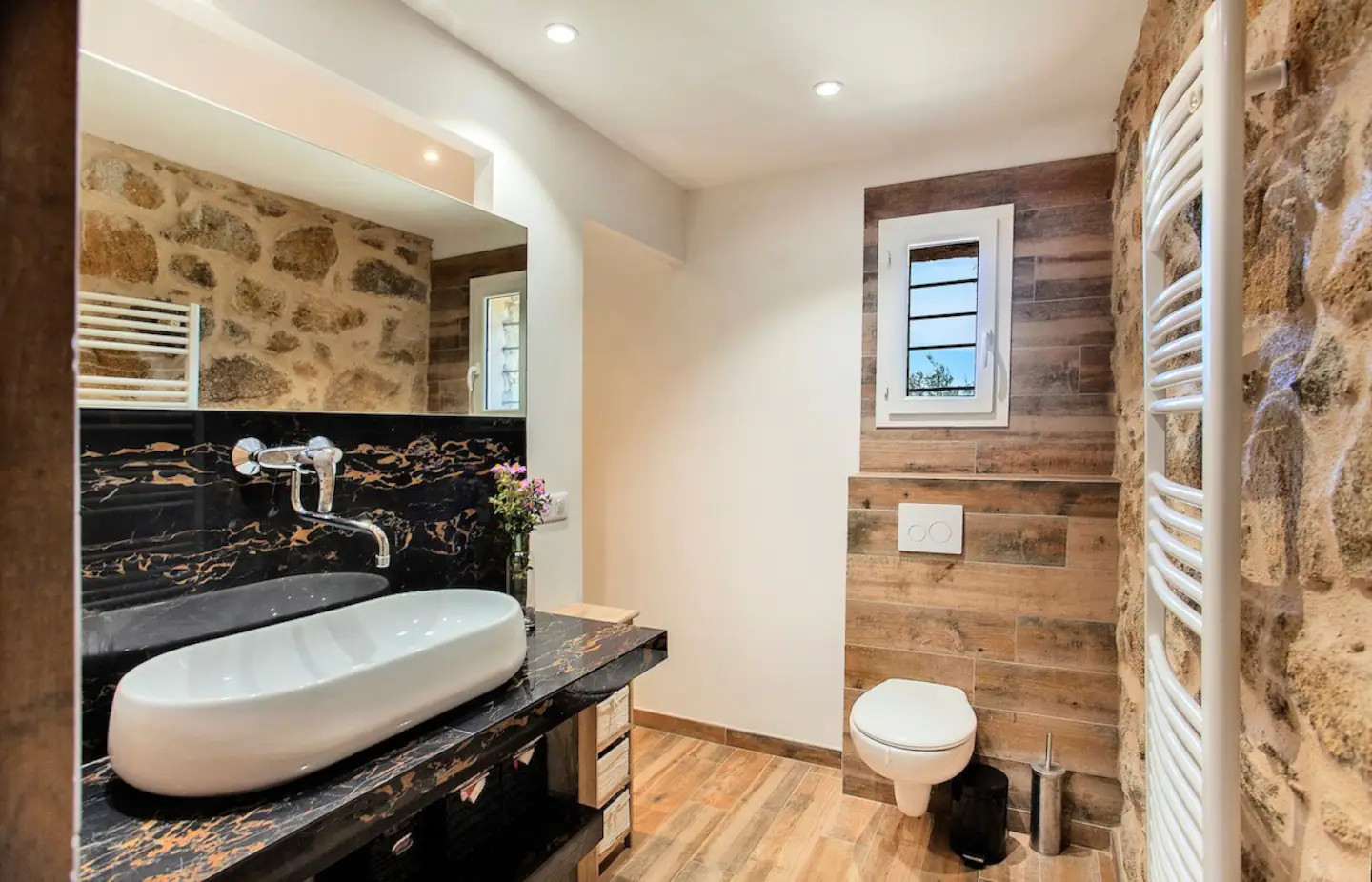 salle de bain maison en pierres rénovée salle de bain maison en pierres rénovée