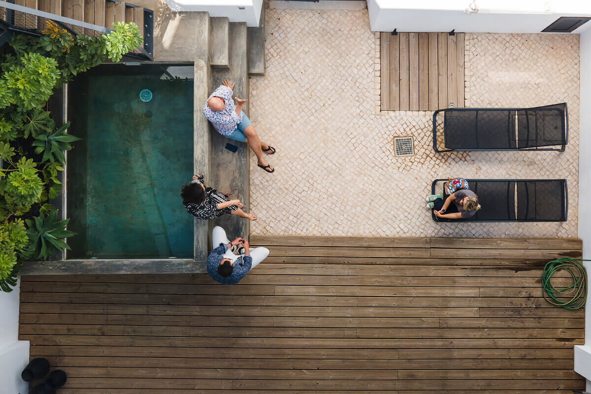 terrasse avec piscine maçonnée