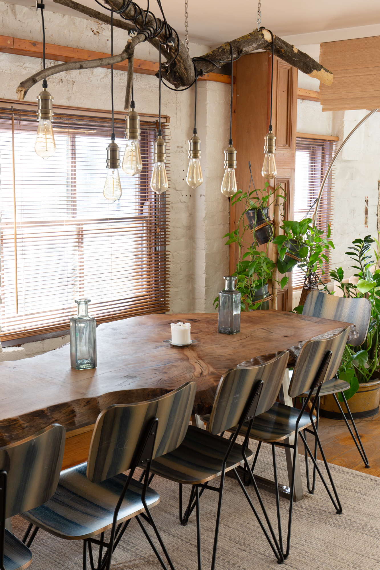 salle à manger avec plantes vertes loft Londres salle à manger avec plantes vertes loft Londres