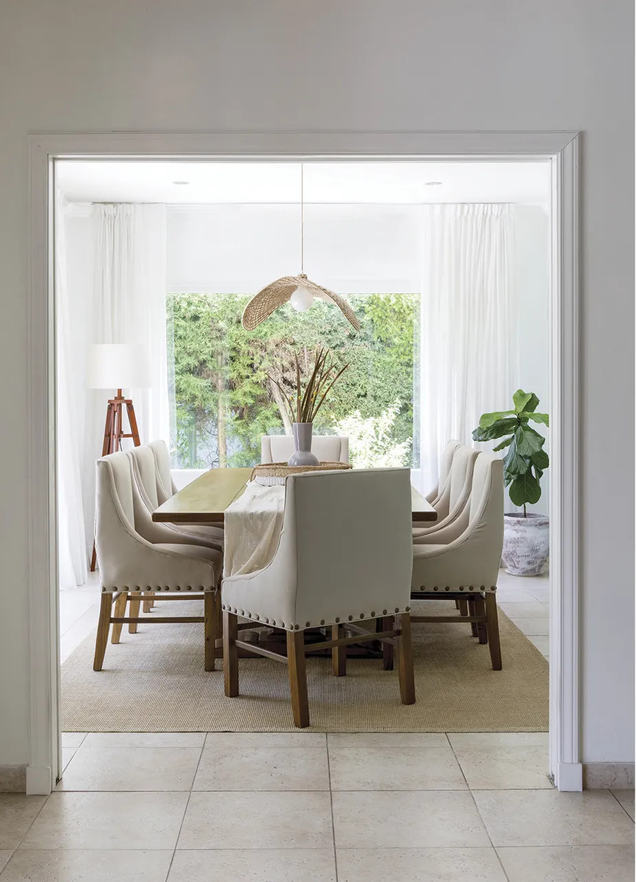 salle à manger décoration beige