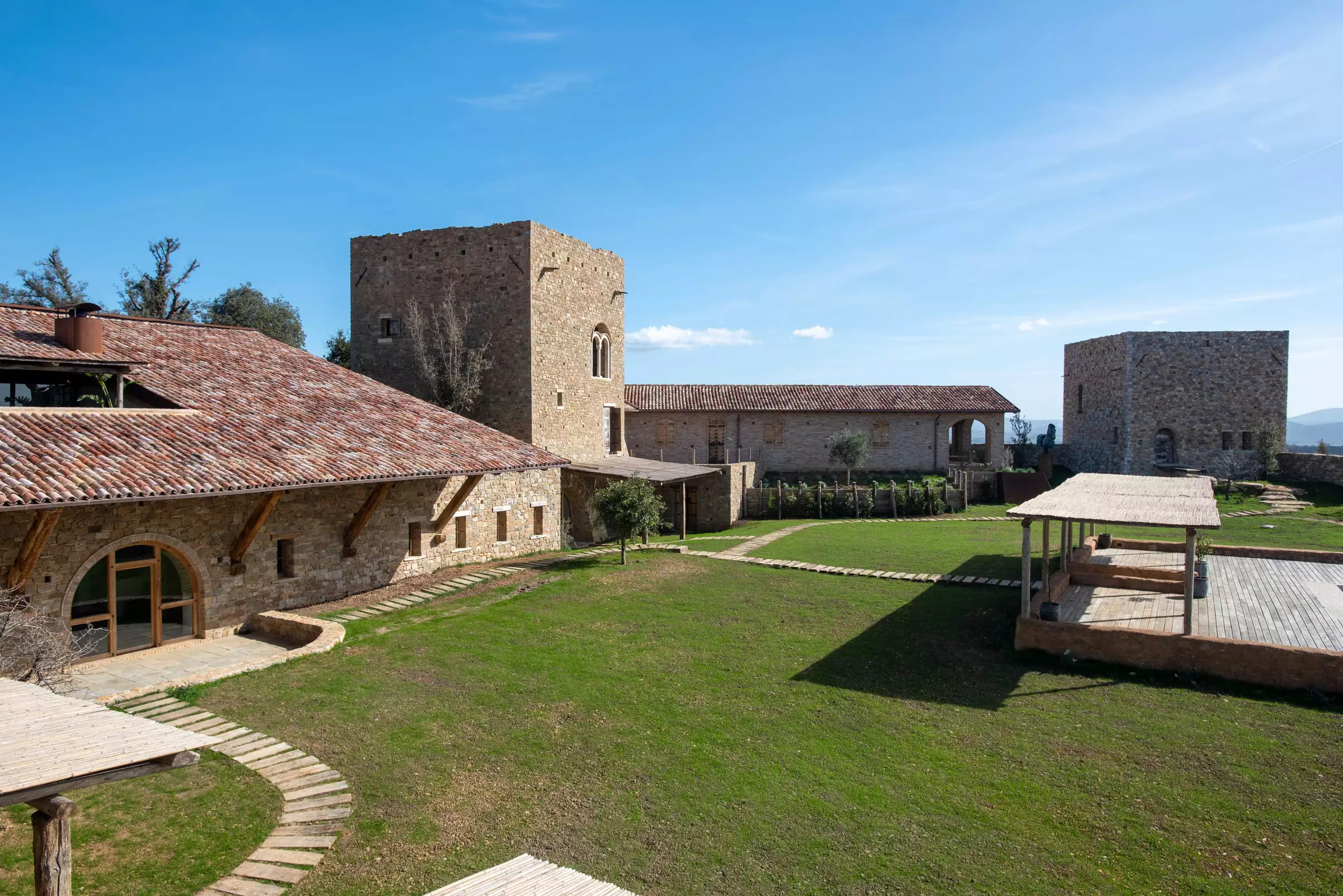 maison rénovée en pierres en Toscane