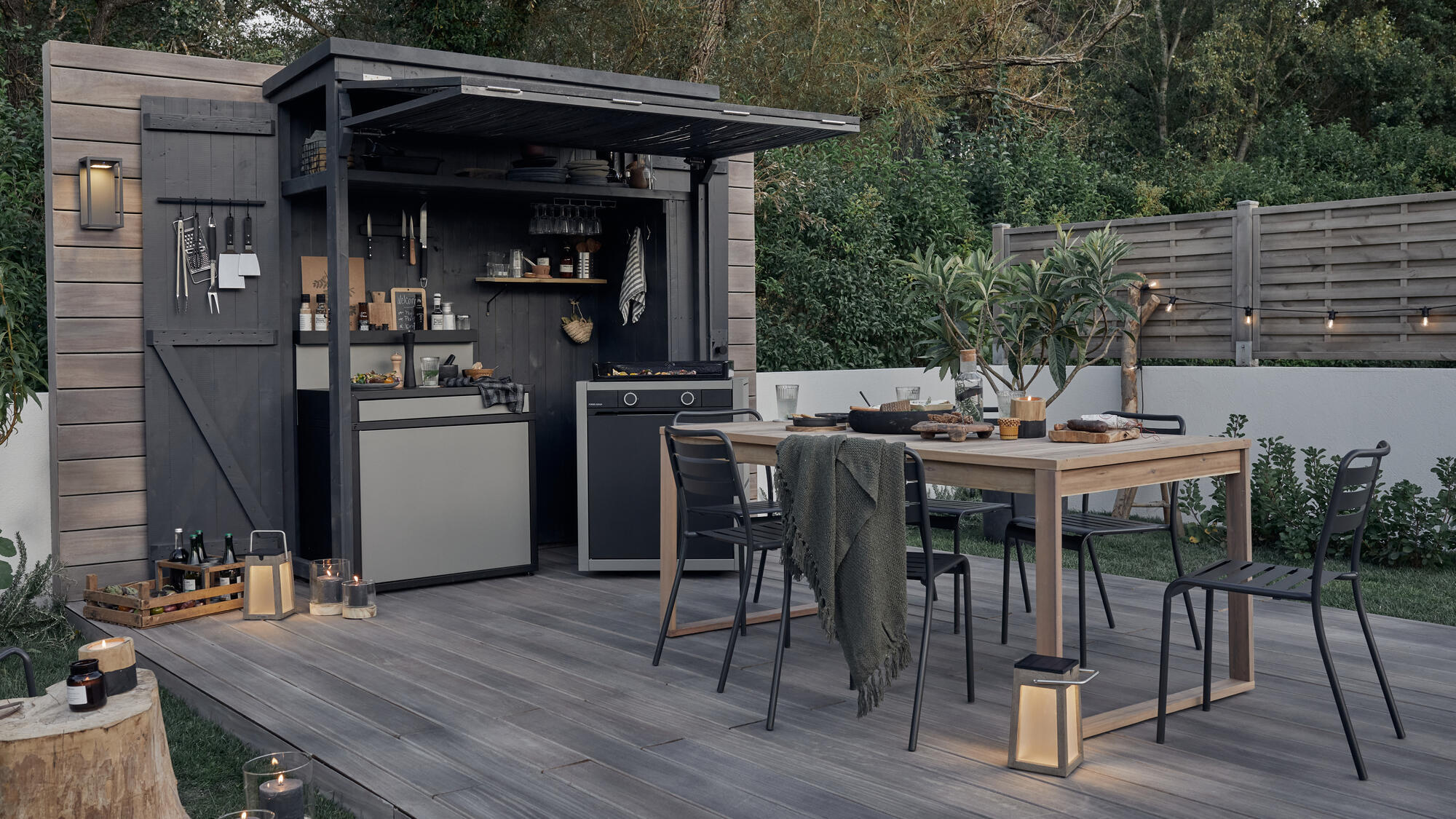cuisine d cuisine d'été sur terrasse bois