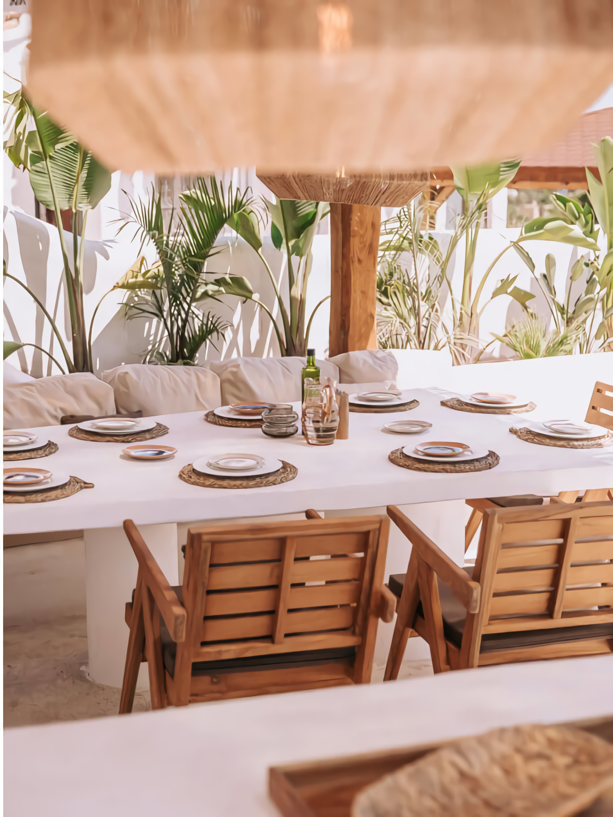 salle à manger extérieure sous pergola