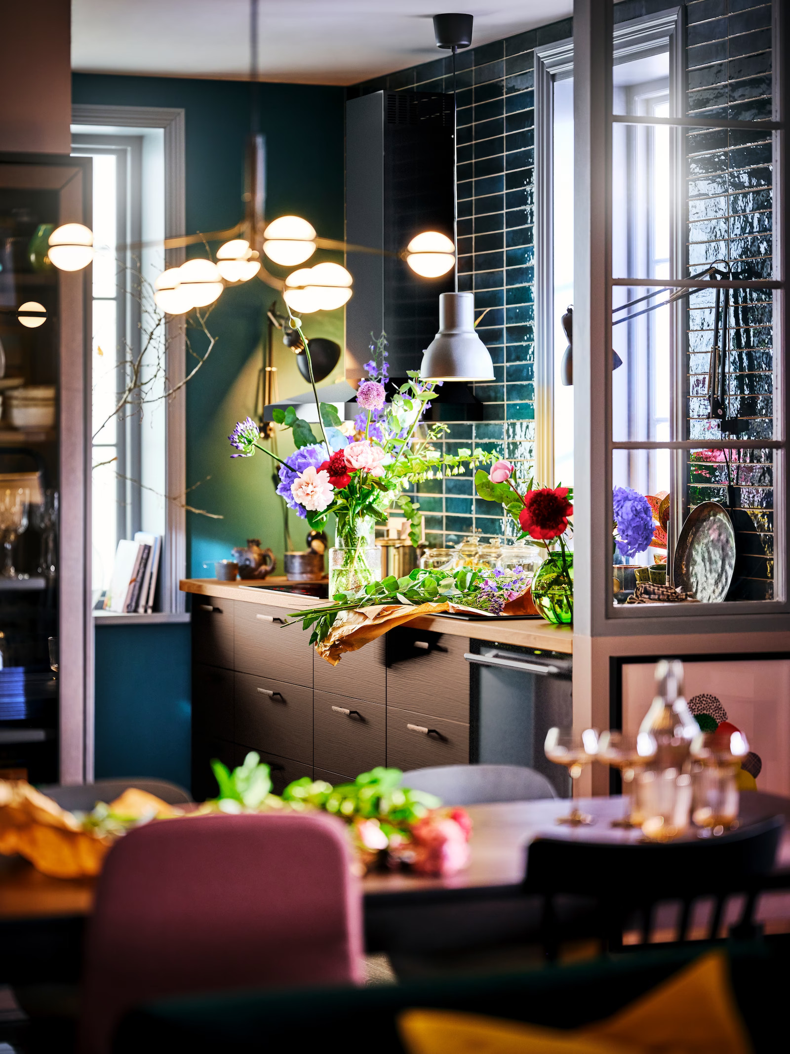 cuisine bois décoration maximaliste IKEA cuisine bois décoration maximaliste IKEA