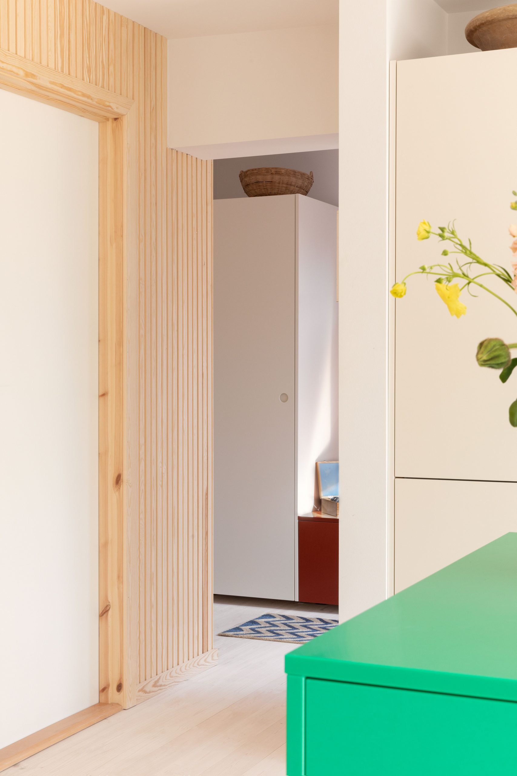 cuisine design blanche et verte
