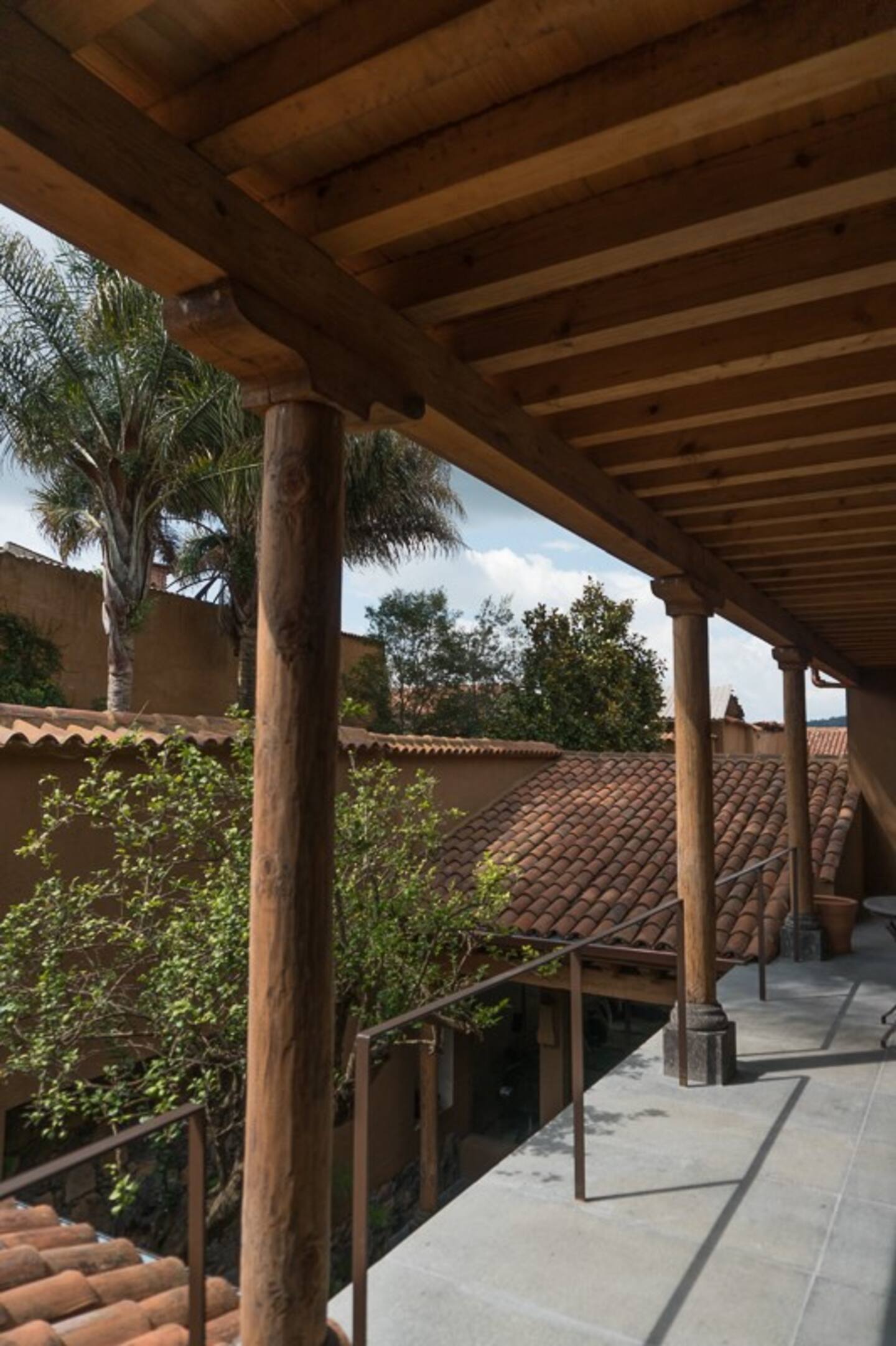 terrasse abritée par auvent