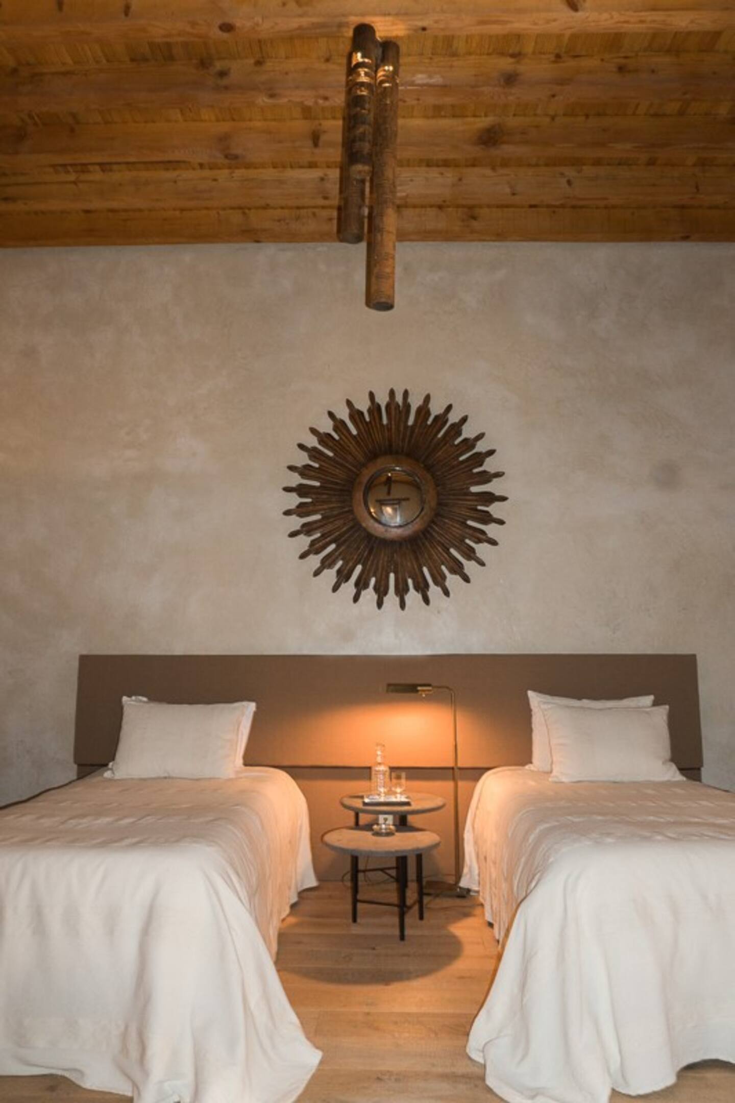chambre maison rénovée décoration rustique chic