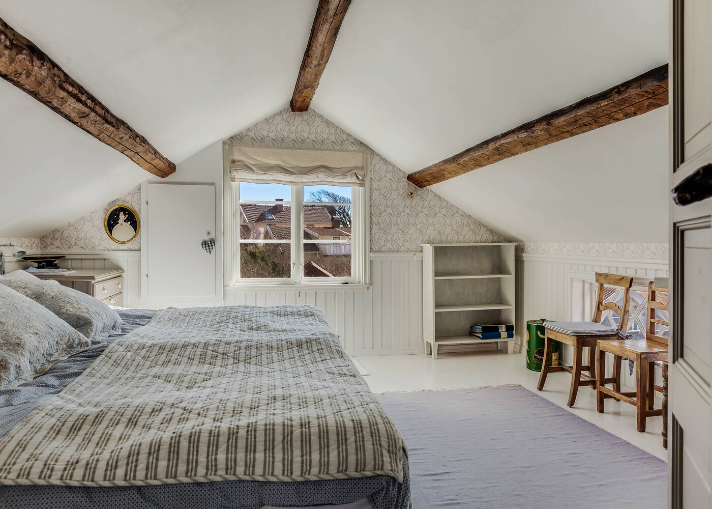 chambre sous combles petite maison 57m2