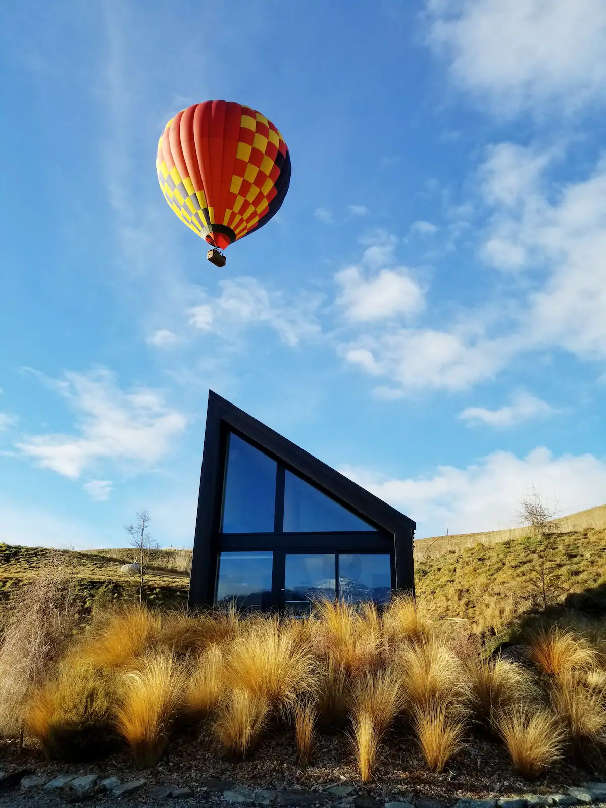 mini maison avec mongolfière