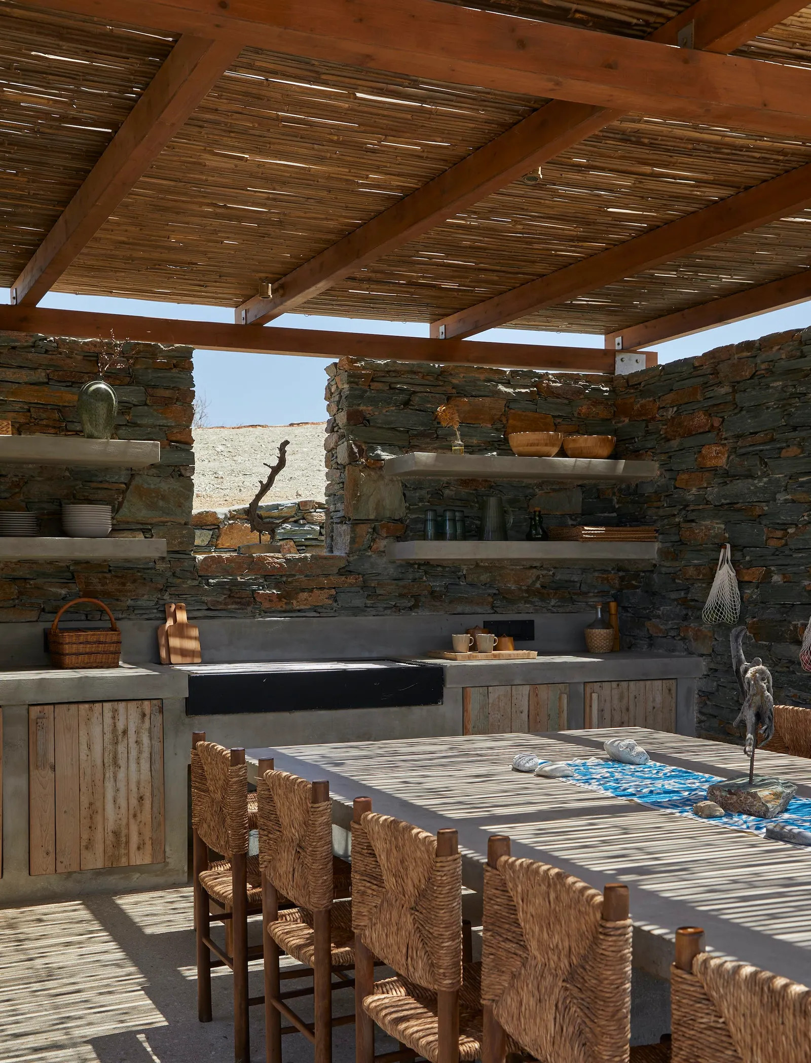terrasse avec pergola et cuisine d'été