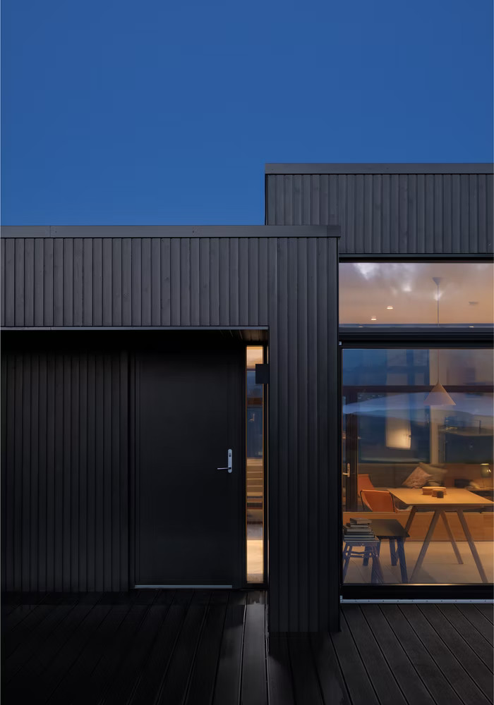 maison minimaliste en bois noir maison minimaliste en bois noir