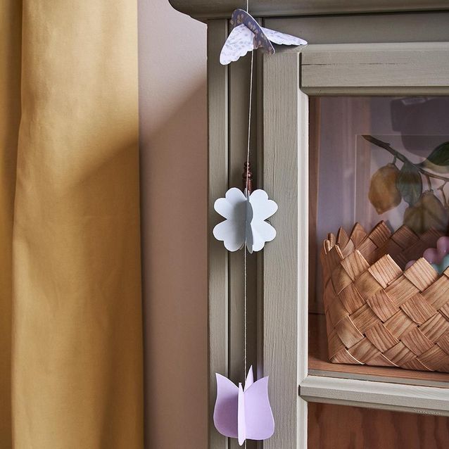 guirlande papier DIY papillons et fleurs