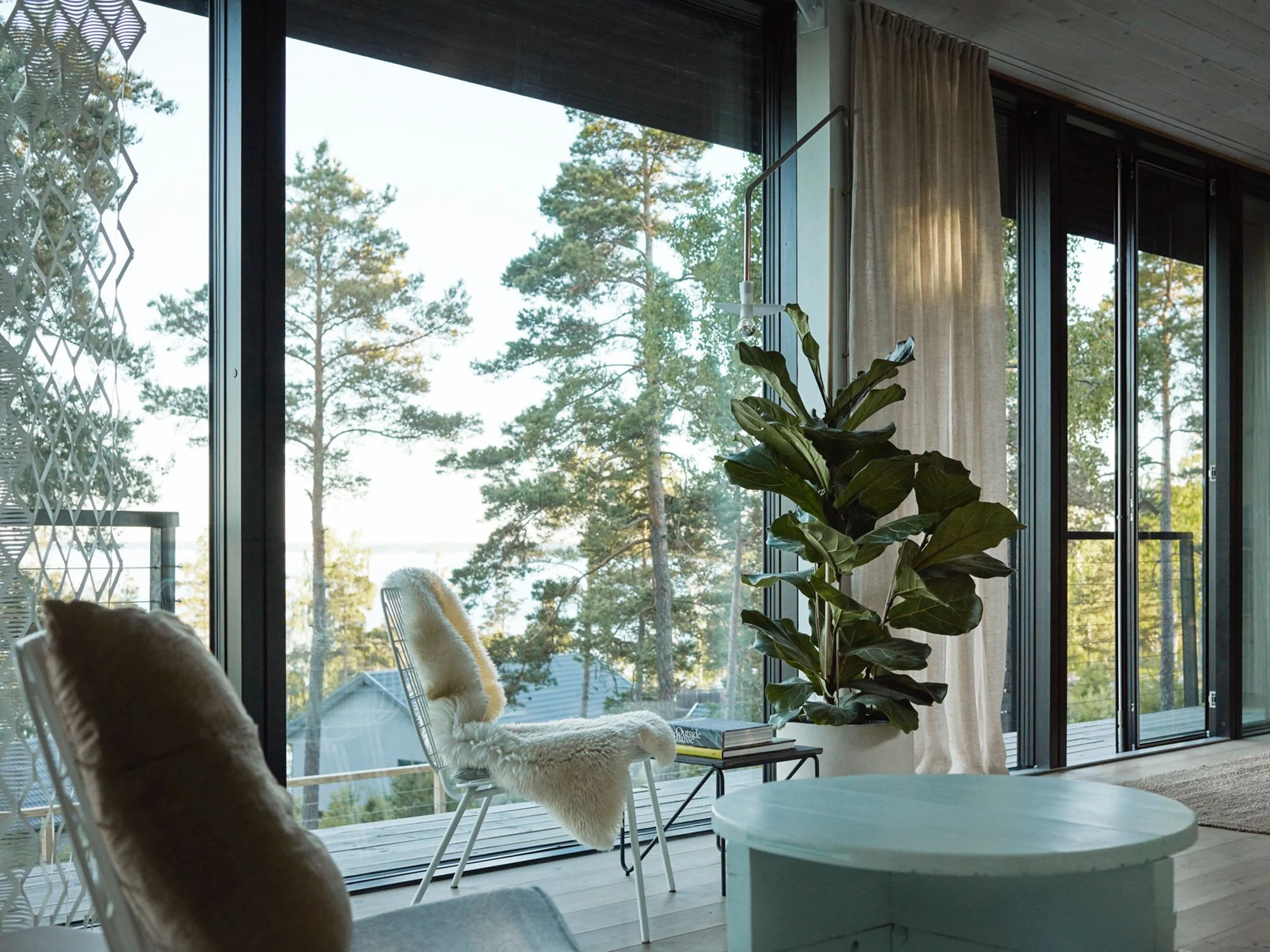 salon avec baies vitrées maison en bois salon avec baies vitrées maison en bois