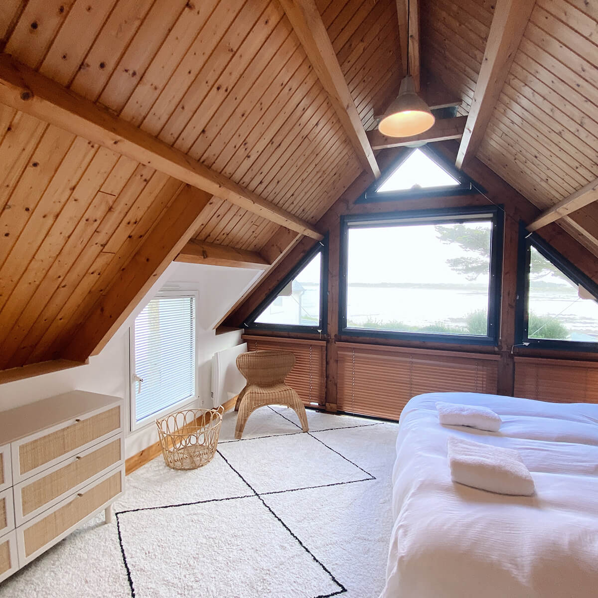 chambre sous combles lambris bois chambre sous combles lambris bois